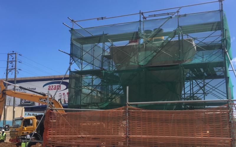 Barabara hiyo ya juu itakuwa ya kwanza kujengwa hapa nchini na ujenzi wake umepangwa kugharimu takribani shilingi Bilioni 100