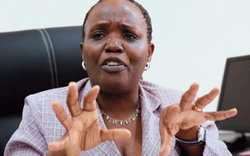 Waziriwa Elimu,Sayansi,Teknolojia na Ufundi Prof.Joyce Ndalichako amesitisha mkataba wa ajira wa Mkurugenzi Mtendaji wa Bodi ya Mikopo, George Nyatega pamoja nakuwasimamisha kazi Wakurugenziwatatu.