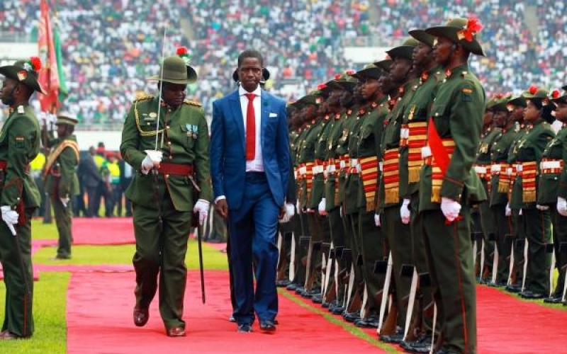 Takribani watu 60,000 wamehudhuria kuapishwa kwa Rais huyo.